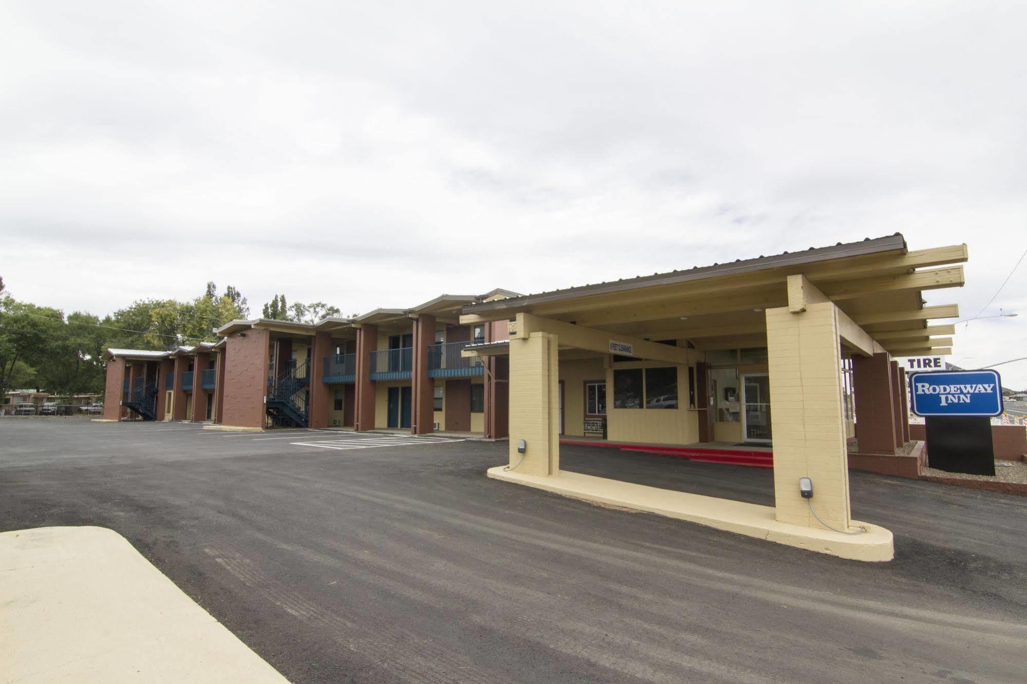 Rodeway Inn Flagstaff East Route 66 Exterior photo